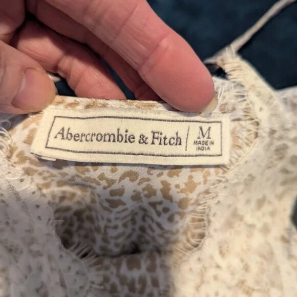 Abercrombie & Fitch Satin Leopard Print BodysuitSize M NWT - Picture 3 of 4